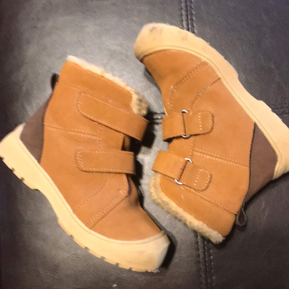 Size 8 cat & Jack soft suede and furry insole high top boots